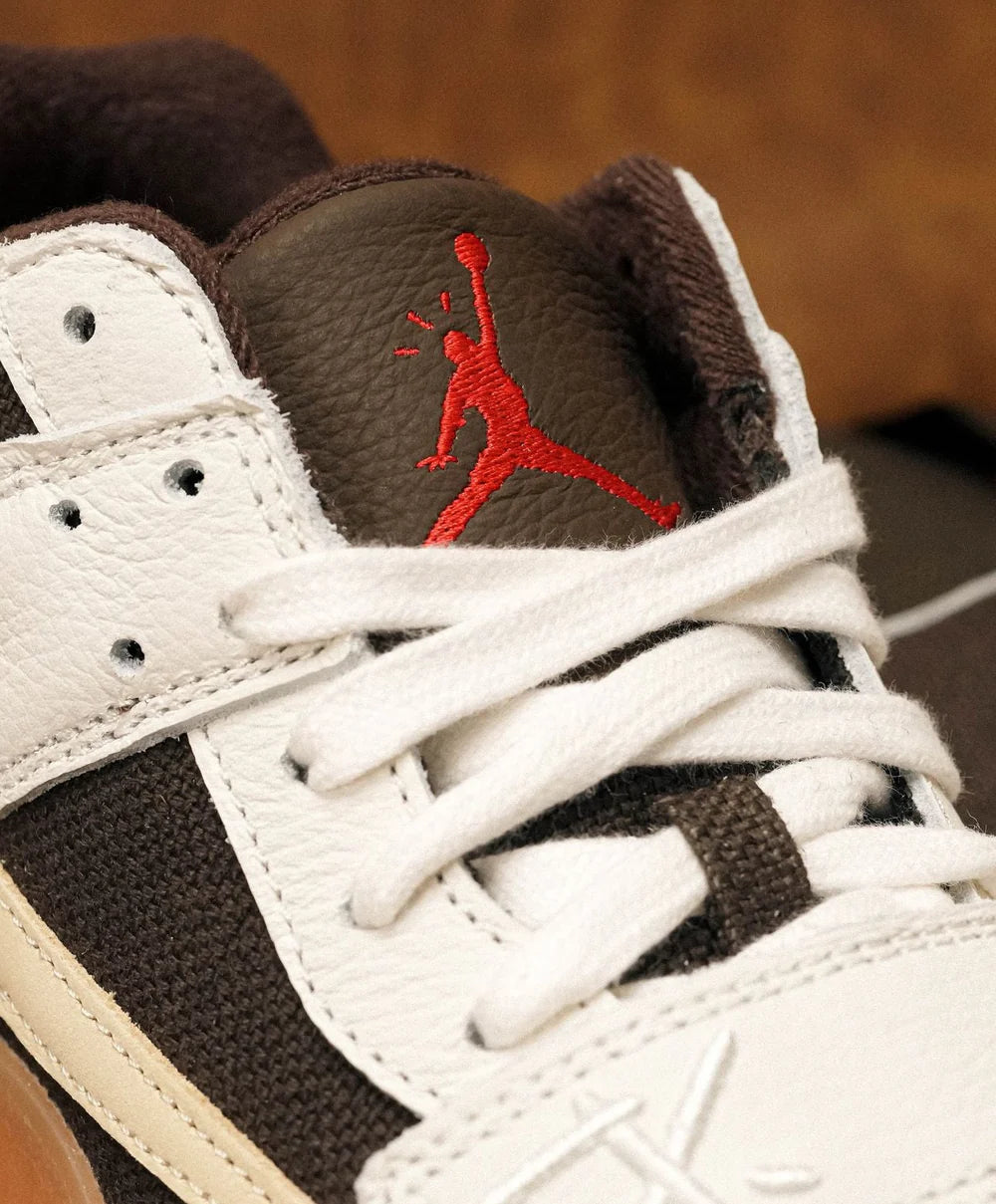 TRAVIS SCOTT X JORDAN JUMPMAN JACK TRAINER SAIL